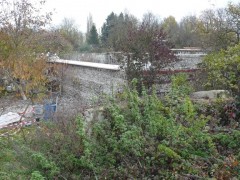 L’enclos de « vivre les murs » vu de la prairie, nov. 2021