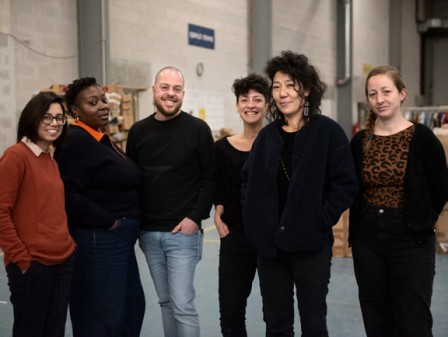 Shynne Park (2e à partir de la droite), entourée de l’équipe en charge du dispositif Déclic projet pro.